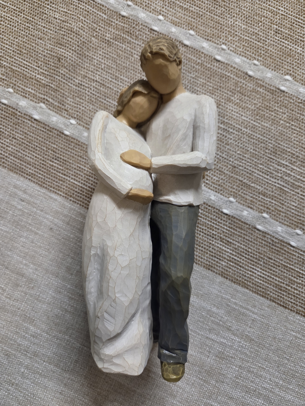 Beautiful Willow Tree “Home” figurine by Susan Lordi for DEMDACO, dated 2010
